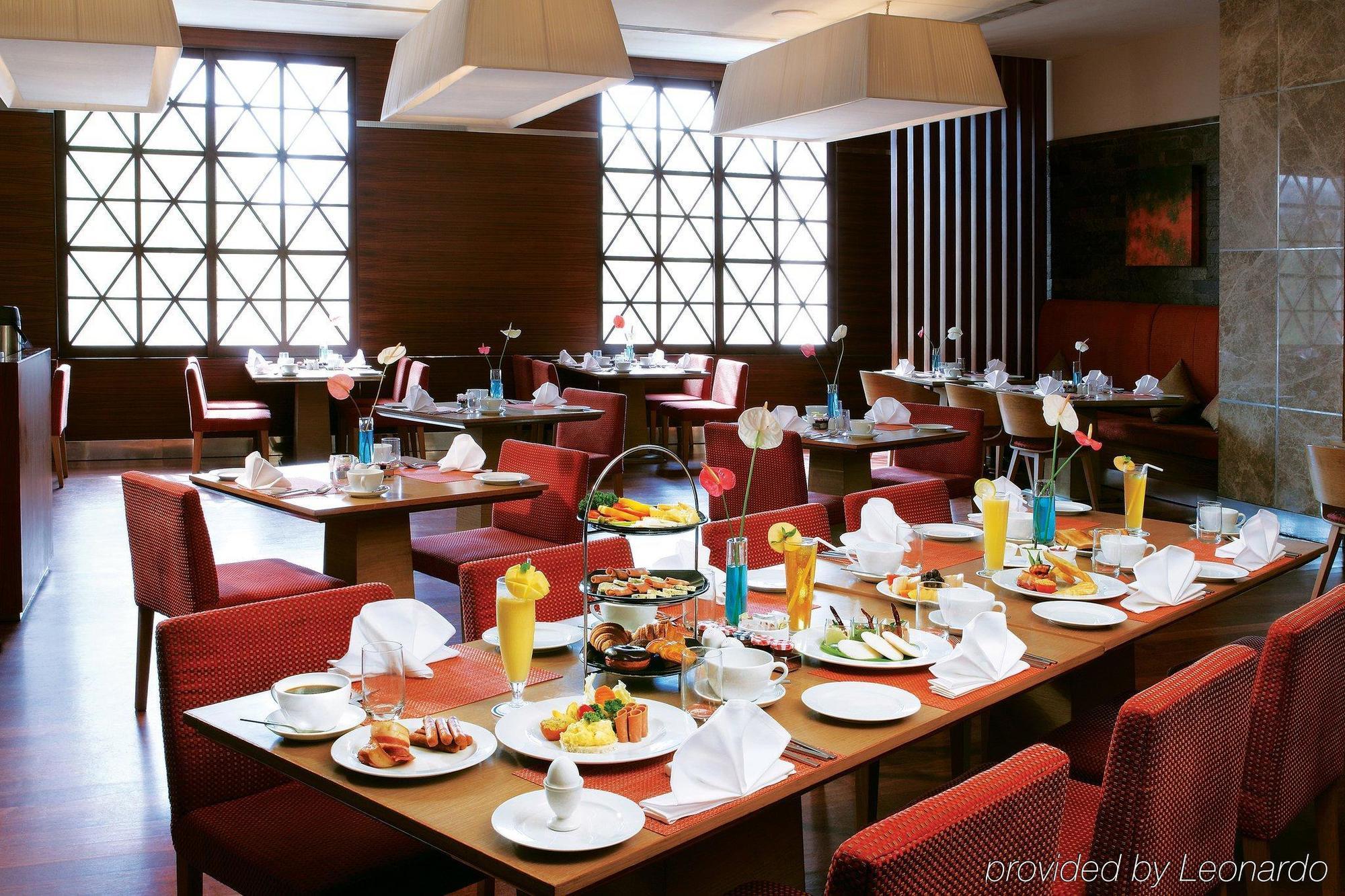 Hyatt Regency Trivandrum Тривандрум Ресторан фото