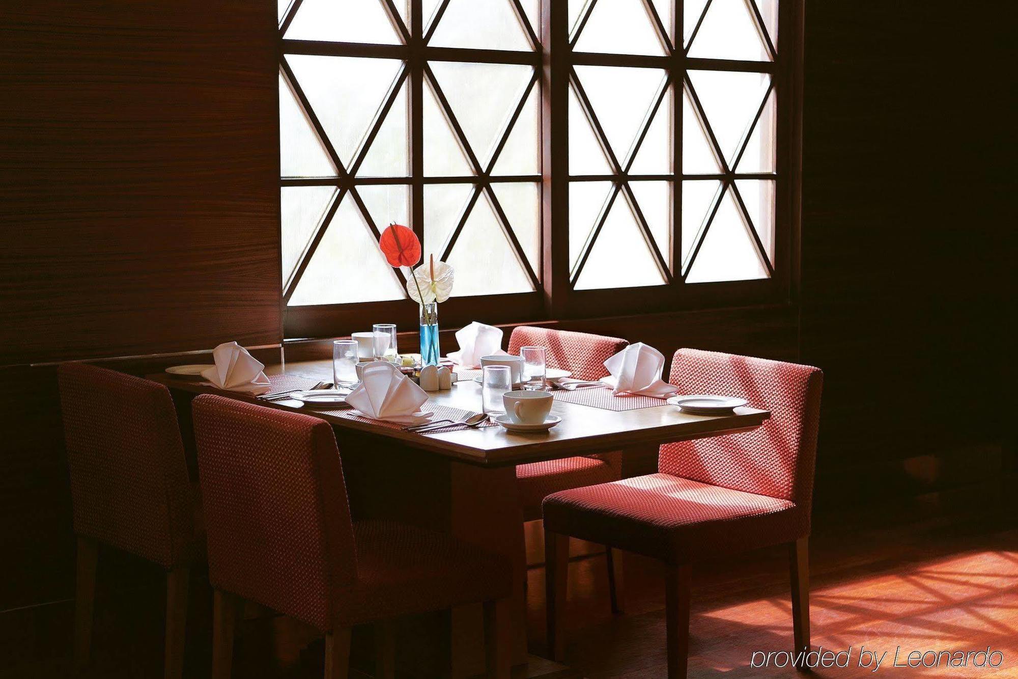 Hyatt Regency Trivandrum Тривандрум Ресторан фото